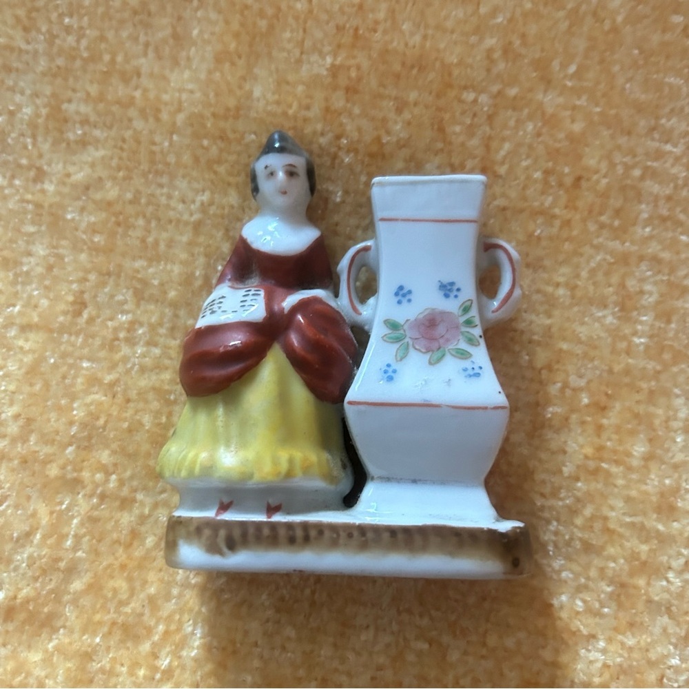 Vintage Occupied Japan Figurine with Vase
